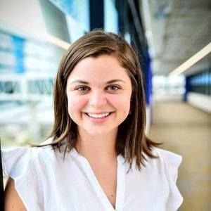 Meet your Posher, Abigail